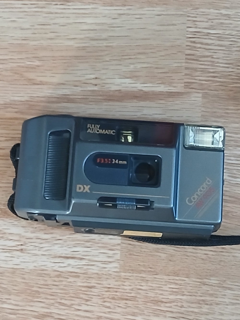 Vintage DX Concord Film Camera